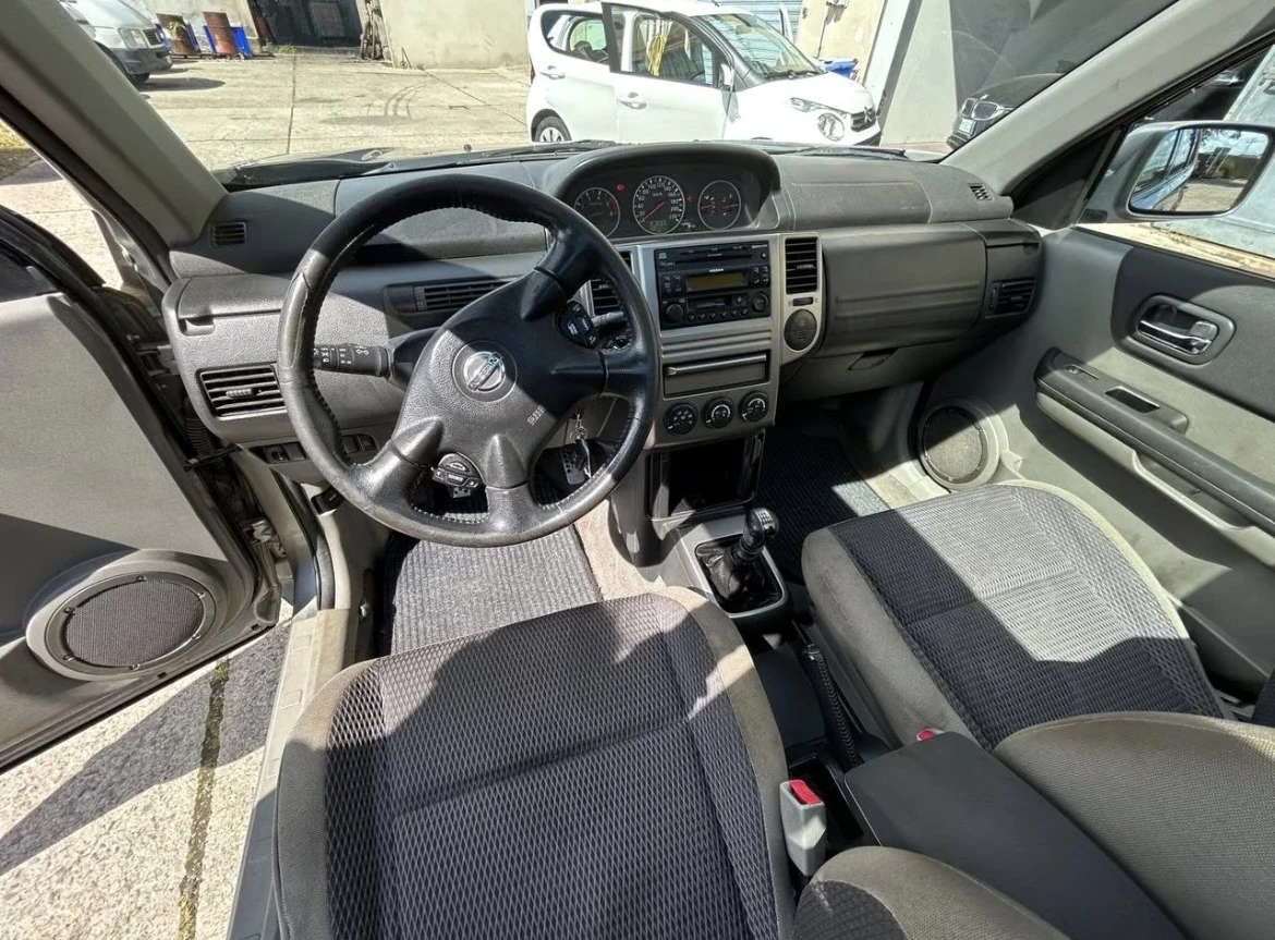 Nissan X-trail 2.0d, снимка 4 - Автомобили и джипове - 56721193