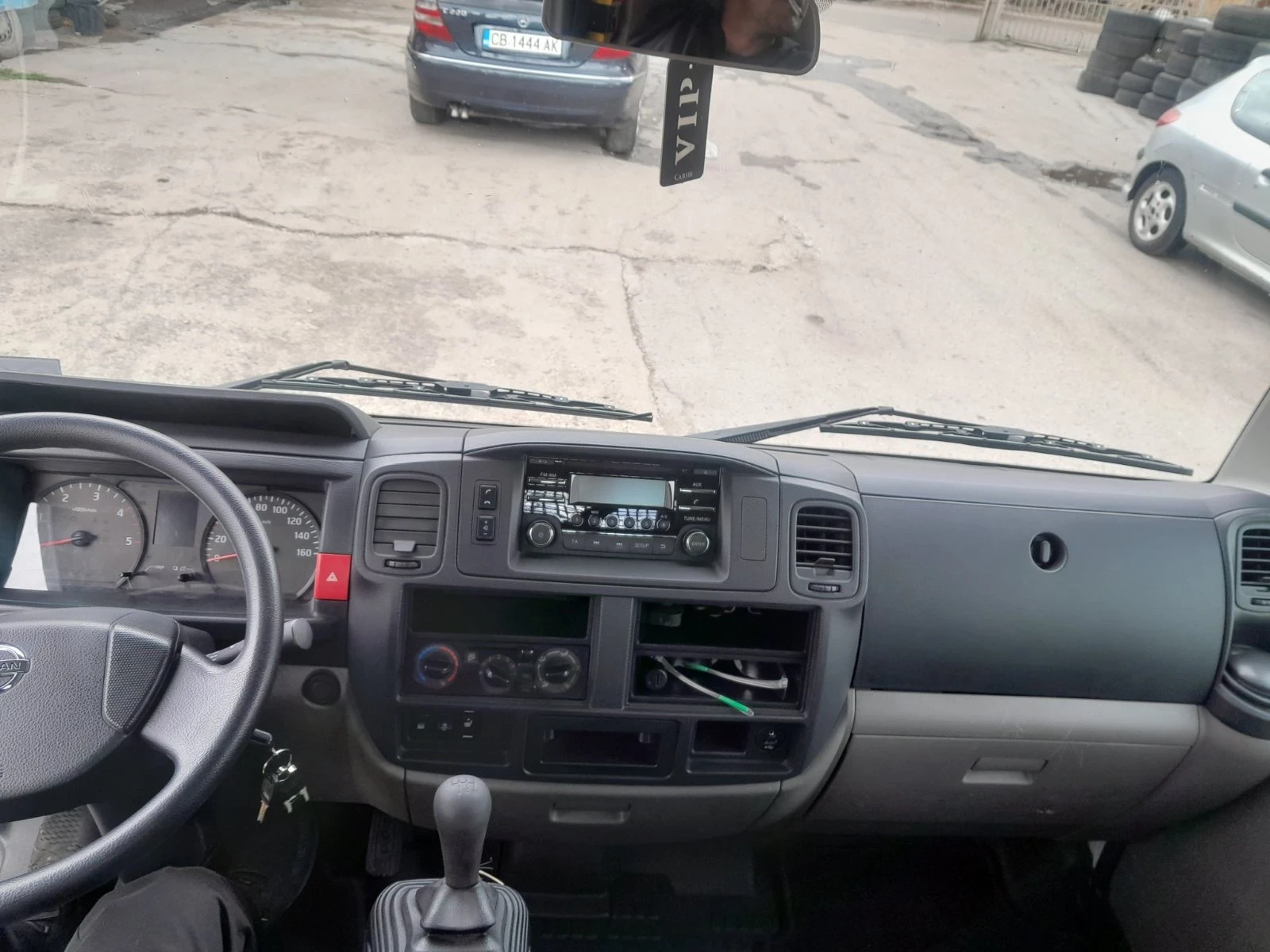 Nissan Capstar NT400 Самосвал 3.5т, снимка 14 - Бусове и автобуси - 56158933