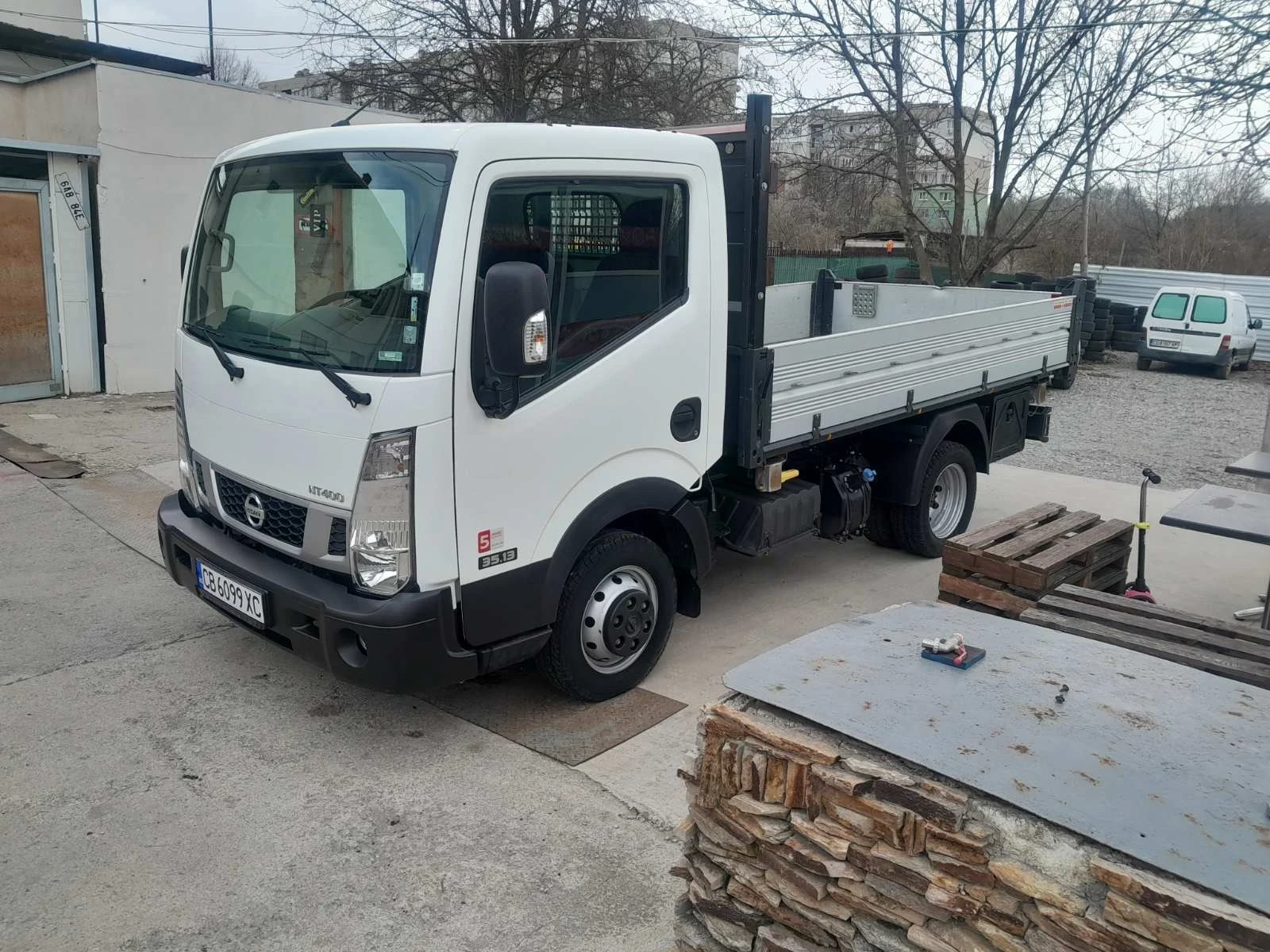 Nissan Capstar NT400 Самосвал 3.5т, снимка 12 - Бусове и автобуси - 56158933