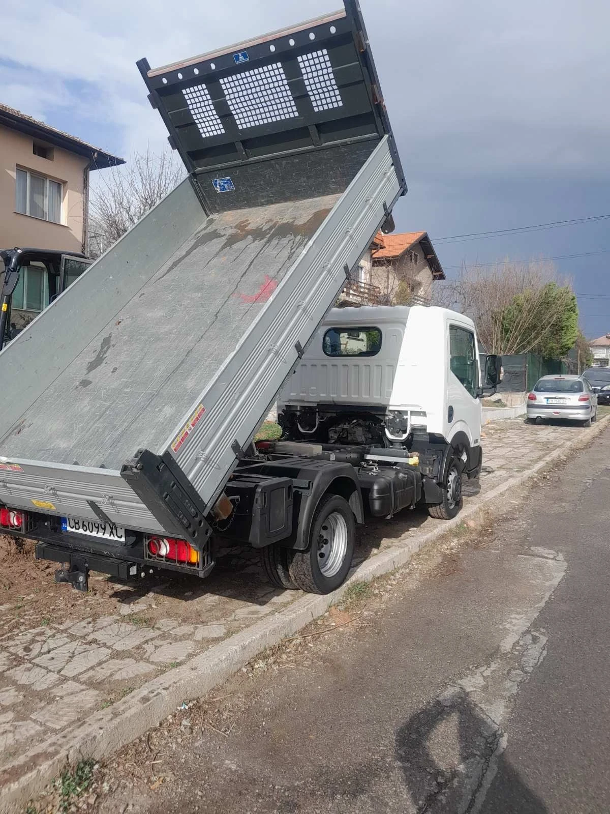 Nissan Capstar NT400 Самосвал 3.5т