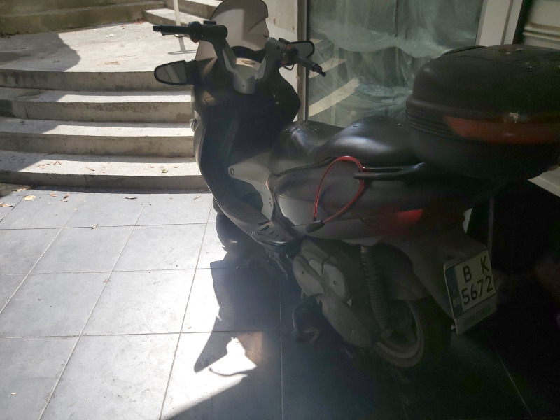Malaguti Madison Скутер, снимка 2 - Мотоциклети и мототехника - 46143724