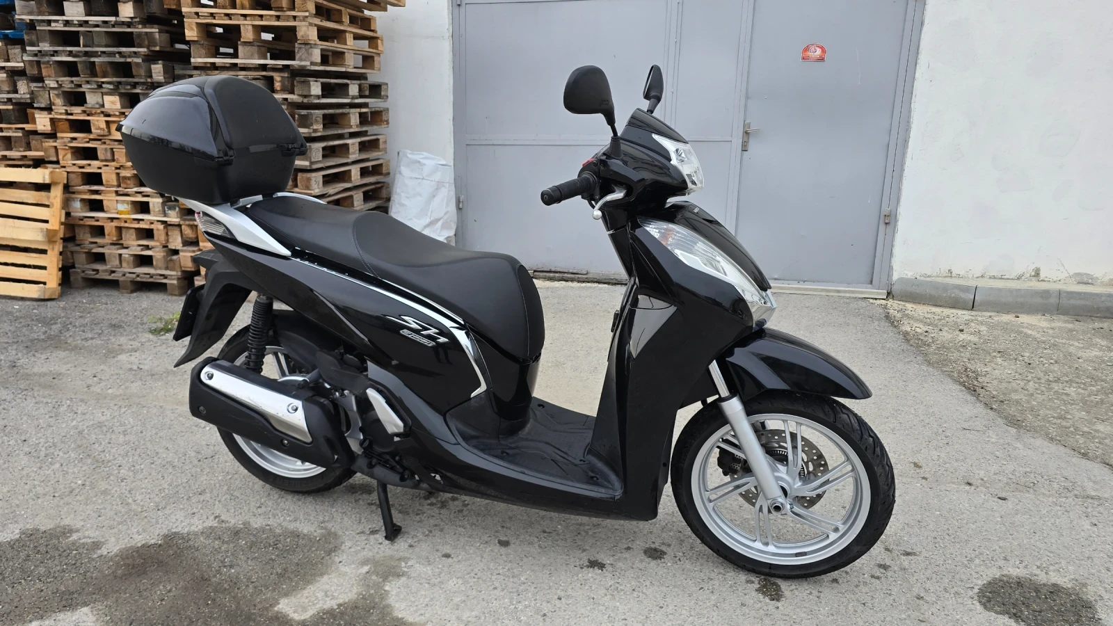 Honda Sh, снимка 3 - Мотоциклети и мототехника - 54291802