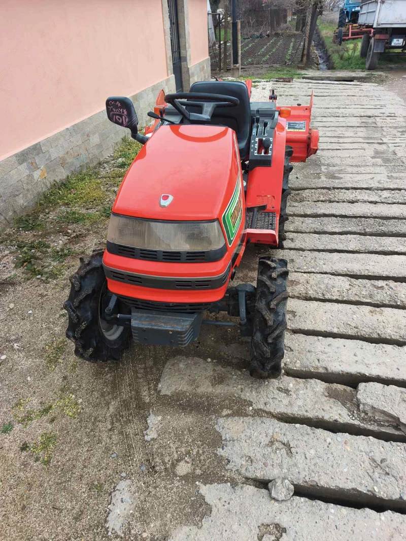 Трактор Hinomoto CX14, снимка 2 - Селскостопанска техника - 53417807