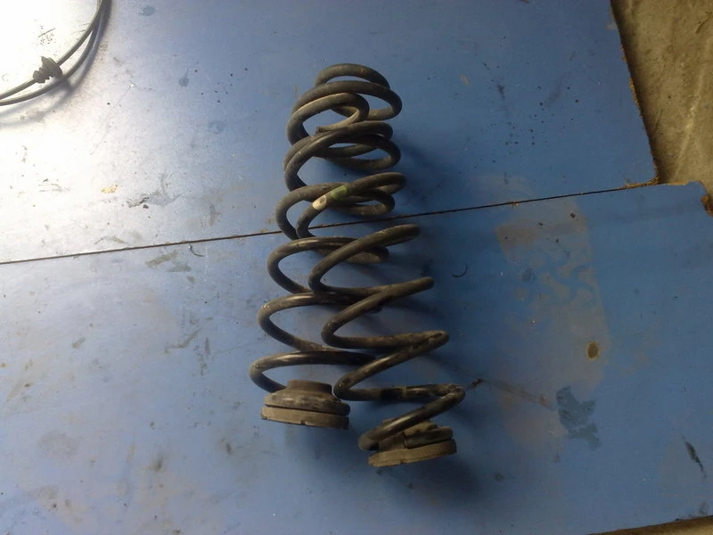 Пружина задна за Ауди А3 1.8 (1)