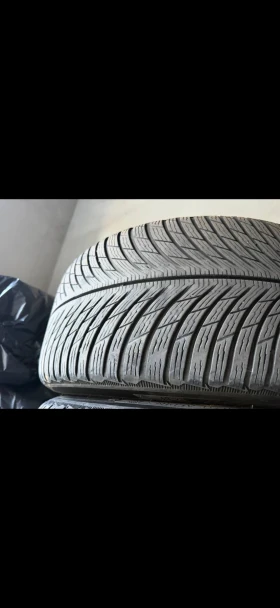 Гуми с джанти Michelin 265/35R19, снимка 2 - Гуми и джанти - 53131560