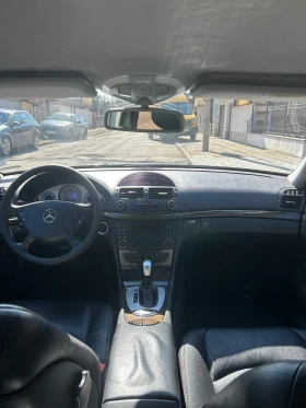 Mercedes-Benz E 320, снимка 11