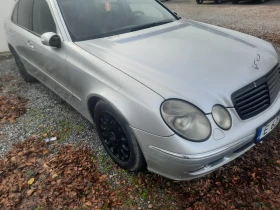 ����� �� �������� �� Mercedes-Benz E 220 2004