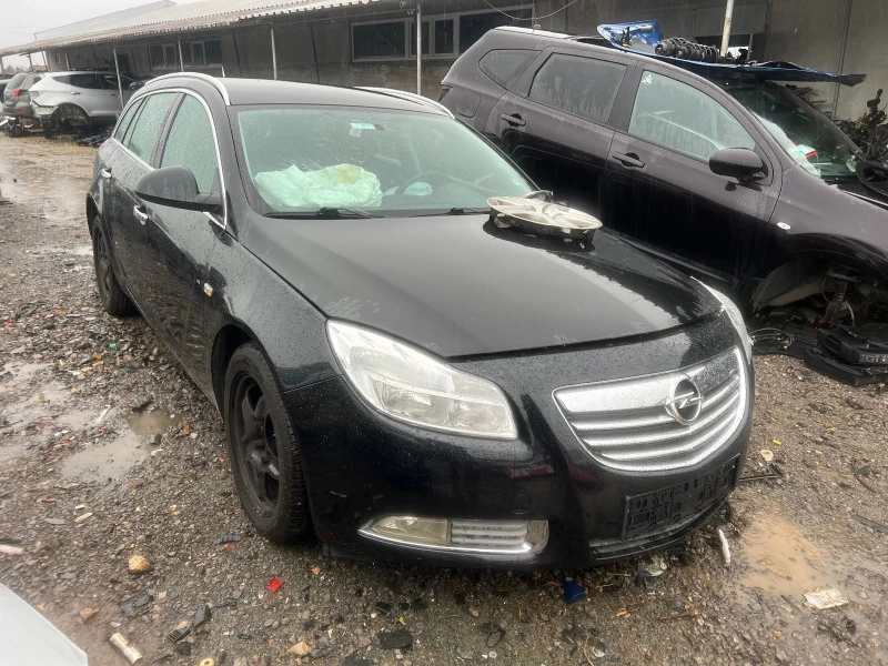 Opel Insignia 2.0CDTI, снимка 1 - Автомобили и джипове - 39380911