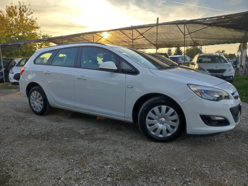 Opel Astra 1.6i 116кс/ПАРКТРОНИК/ТЕМПОМАТ/ТОП СЪСТОЯНИЕ , снимка 6 - Автомобили и джипове - 47528976