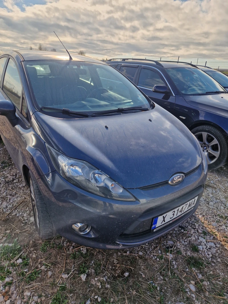 Ford Fiesta, снимка 1 - Автомобили и джипове - 48367701