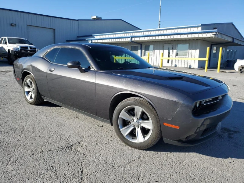 Dodge Challenger SXT, снимка 3 - Автомобили и джипове - 48539275