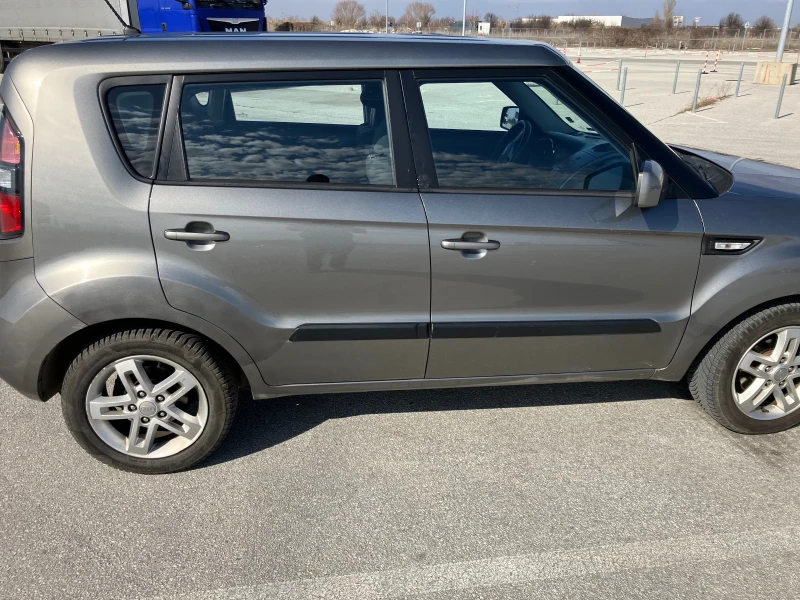 Kia Soul 1.6 MPI, снимка 4 - Автомобили и джипове - 49341395