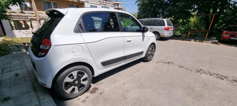 Renault Twingo Limited edition , снимка 9 - Автомобили и джипове - 49390969