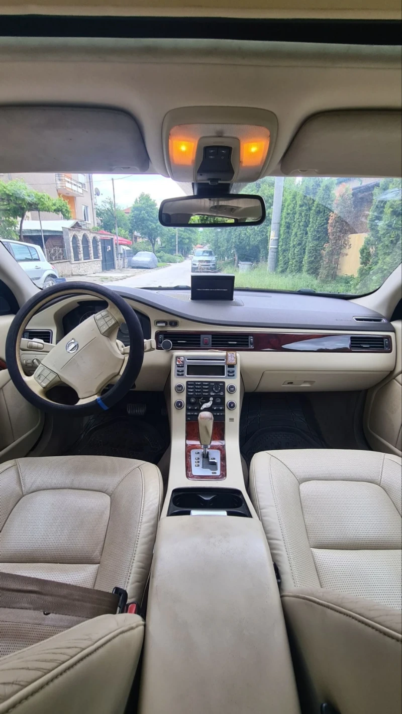 Volvo V70 D5 4x4, снимка 5 - Автомобили и джипове - 52308006
