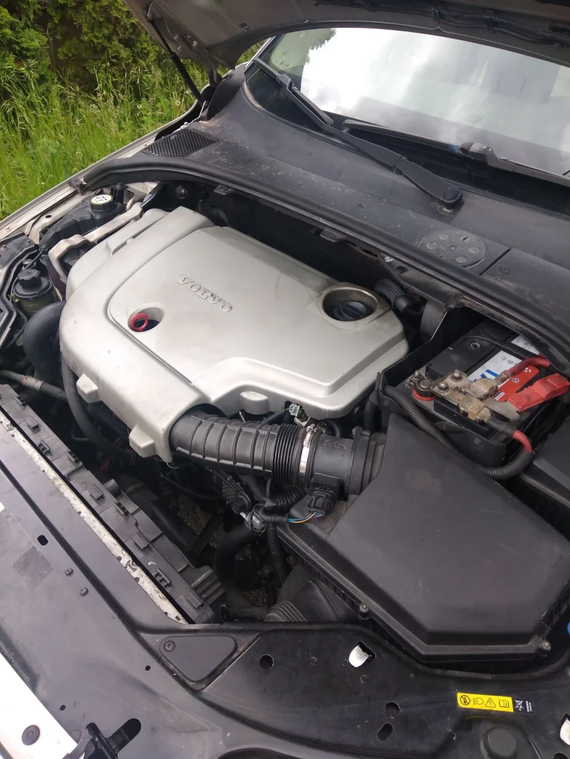 Volvo V70 D5 4x4, снимка 9 - Автомобили и джипове - 52308006