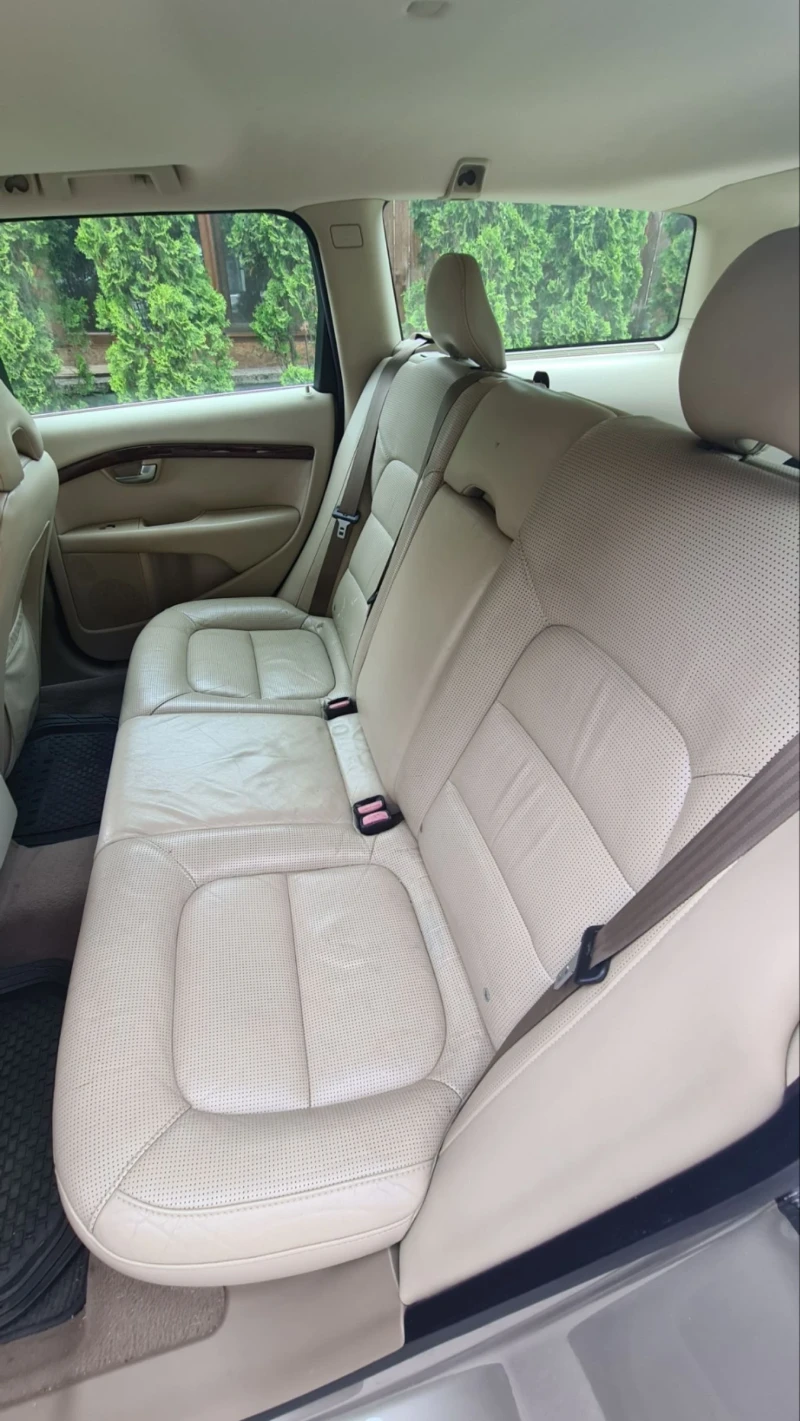 Volvo V70 D5 4x4, снимка 6 - Автомобили и джипове - 52308006