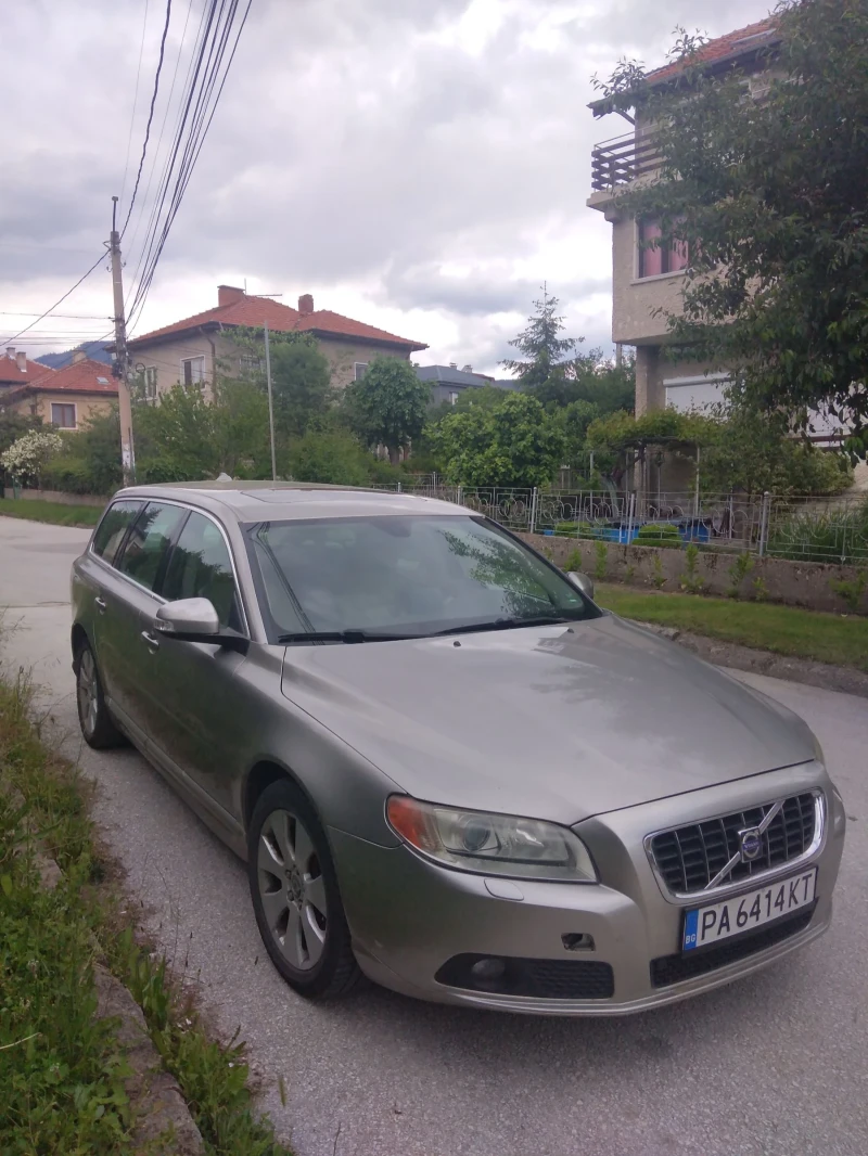 Volvo V70 D5 4x4, снимка 4 - Автомобили и джипове - 52308006