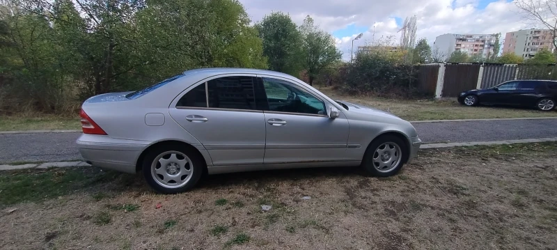 Mercedes-Benz C 180, снимка 5 - Автомобили и джипове - 52018869