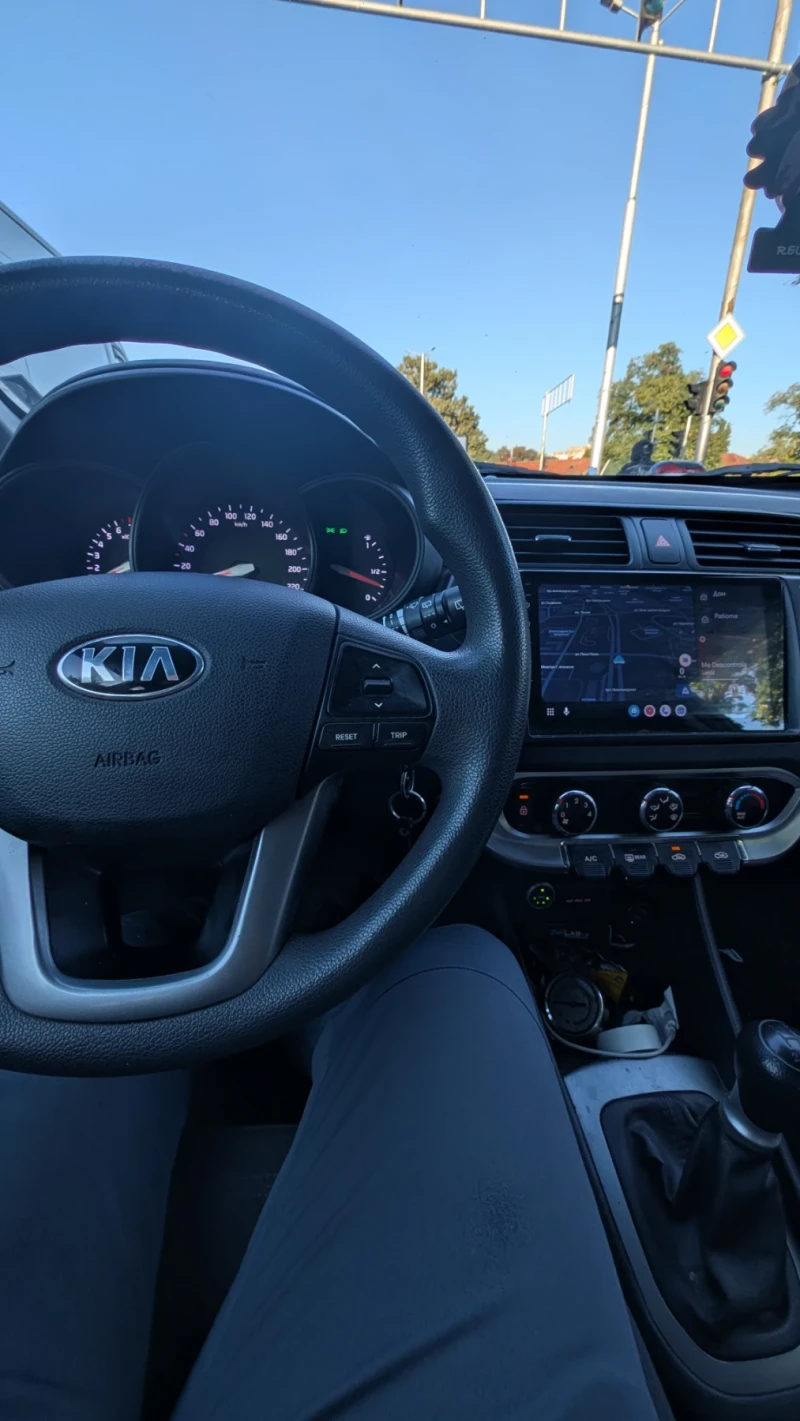 Kia Rio 1.2 фабрична газ, снимка 7 - Автомобили и джипове - 53020561