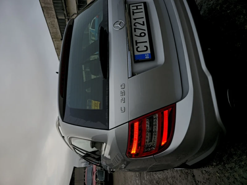 Mercedes-Benz C 250 AMG, снимка 10 - Автомобили и джипове - 52672727