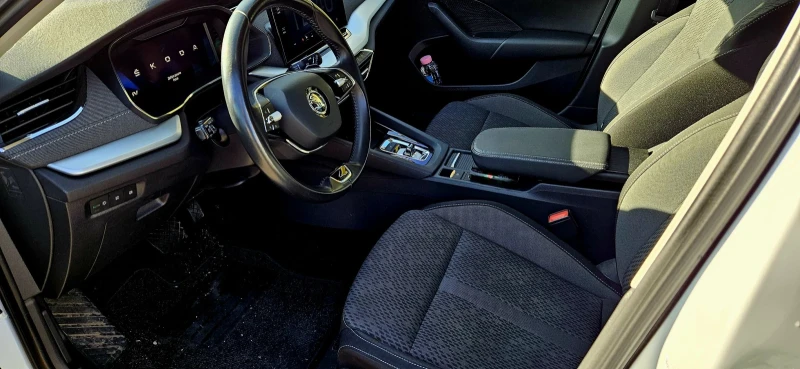 Skoda Octavia IV, снимка 7 - Автомобили и джипове - 52707945