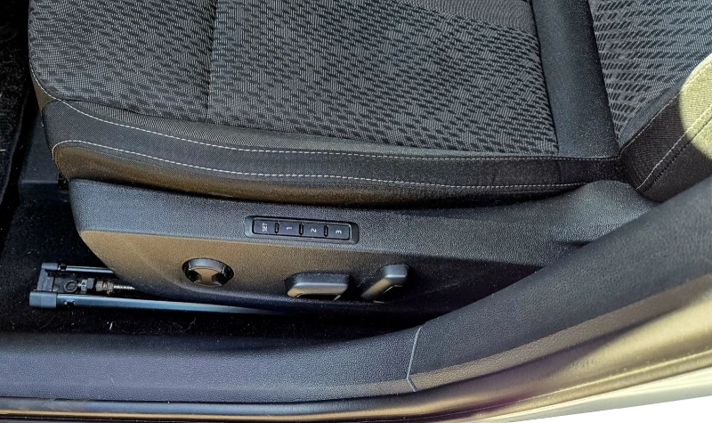 Skoda Octavia IV, снимка 9 - Автомобили и джипове - 52707945