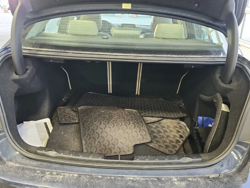 BMW 320 * 320I XDRIVE * CARFAX * БЕЗ ПЪРВОНАЧАЛНА ВНОСКА, снимка 13 - Автомобили и джипове - 52724936