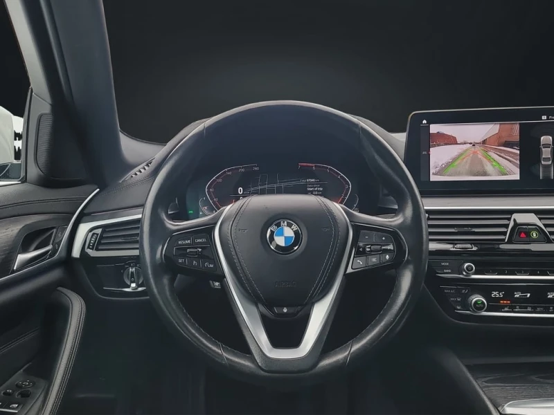 BMW 530 i xDrive 2022 * CARFAX * БЕЗ ПЪРВОНАЧАЛНА ВНОСКА, снимка 10 - Автомобили и джипове - 52888654