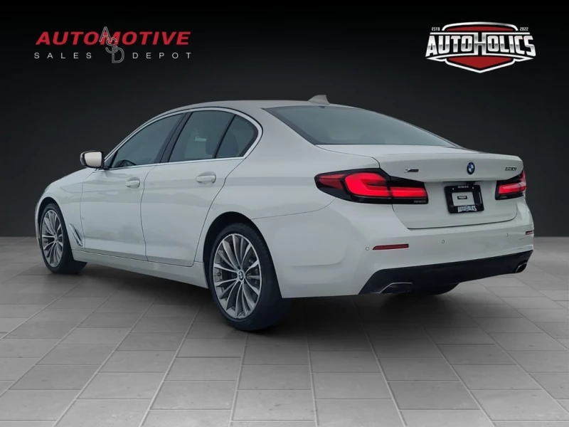 BMW 530 i xDrive 2022 * CARFAX * БЕЗ ПЪРВОНАЧАЛНА ВНОСКА, снимка 7 - Автомобили и джипове - 52888654