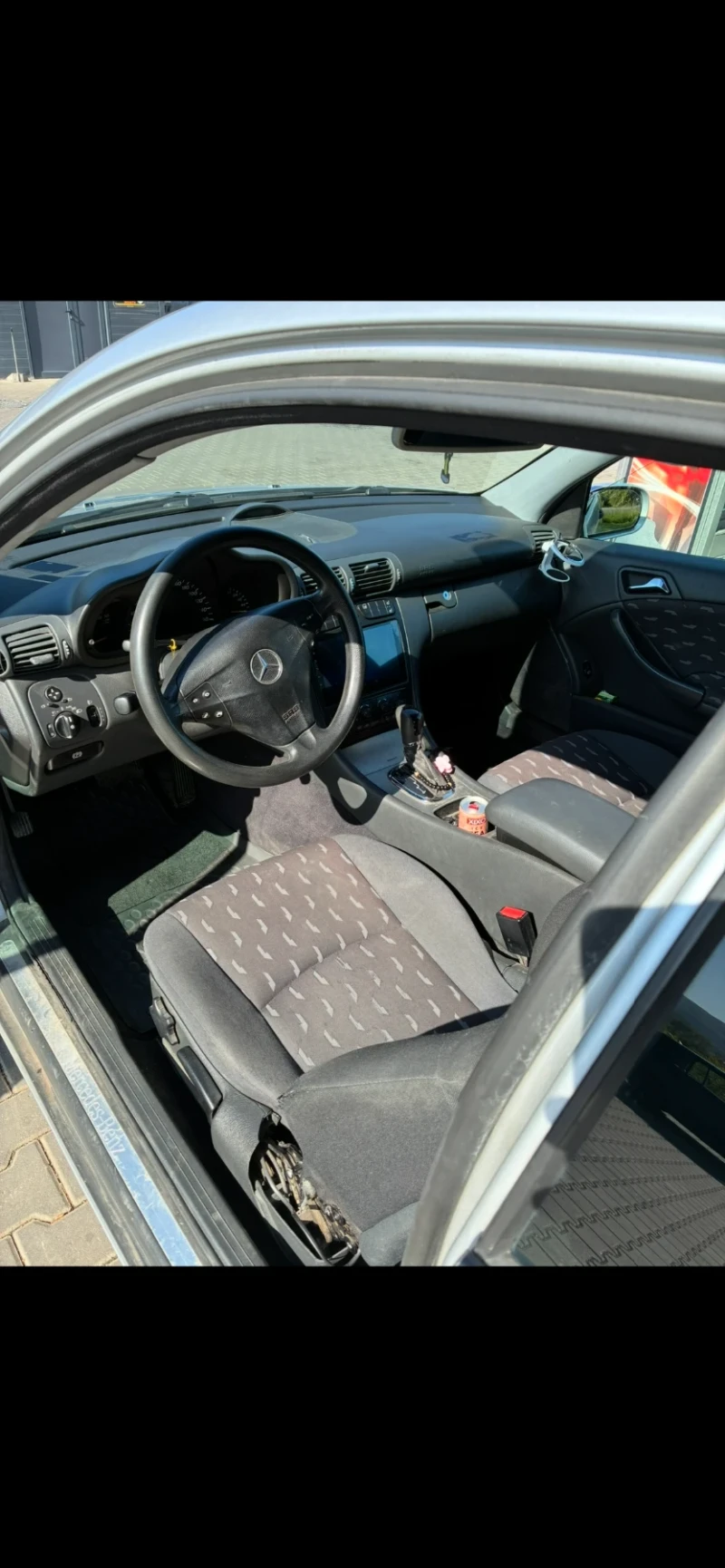 Mercedes-Benz C 220 Coupe, снимка 9 - Автомобили и джипове - 53597674