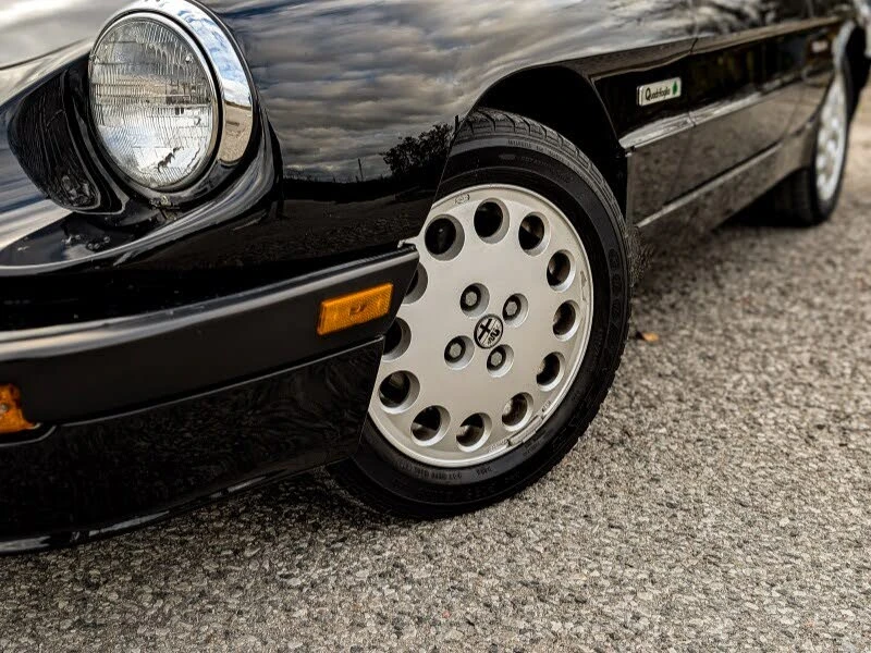 Alfa Romeo Spider 1988 Alfa Romeo Spider Quadrifoglio RWD - изображение 3