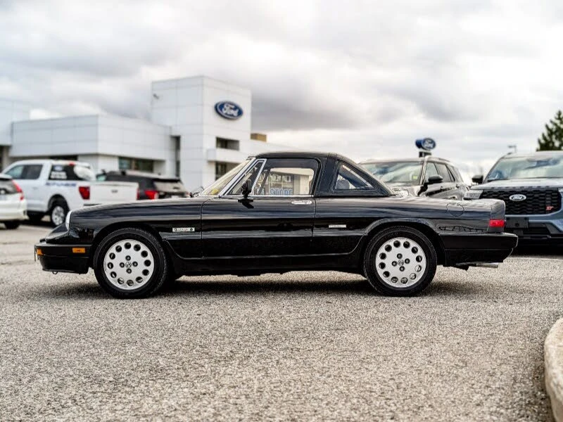 Alfa Romeo Spider 1988 Alfa Romeo Spider Quadrifoglio RWD - изображение 4