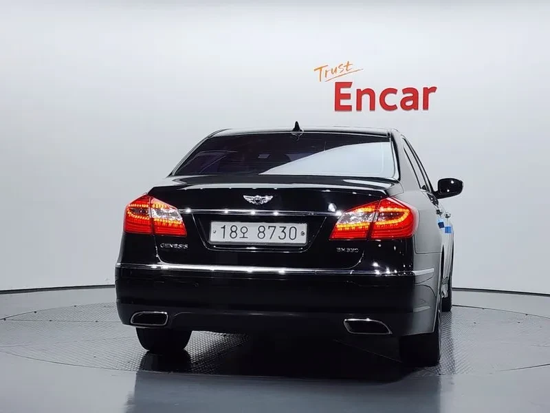 Hyundai Genesis 3.3, снимка 4 - Автомобили и джипове - 54615975