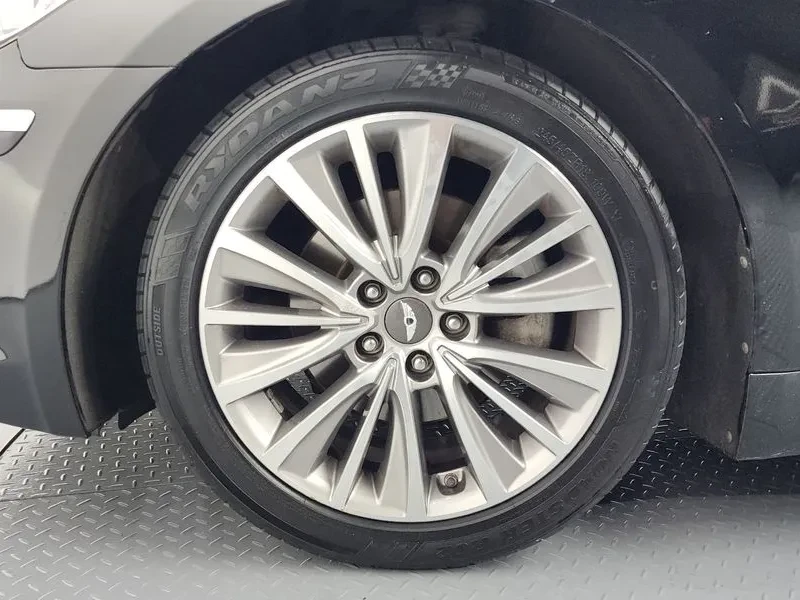 Hyundai Genesis 3.3, снимка 5 - Автомобили и джипове - 54615975