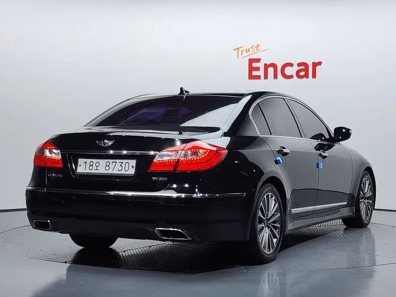 Hyundai Genesis 3.3, снимка 3 - Автомобили и джипове - 54615975