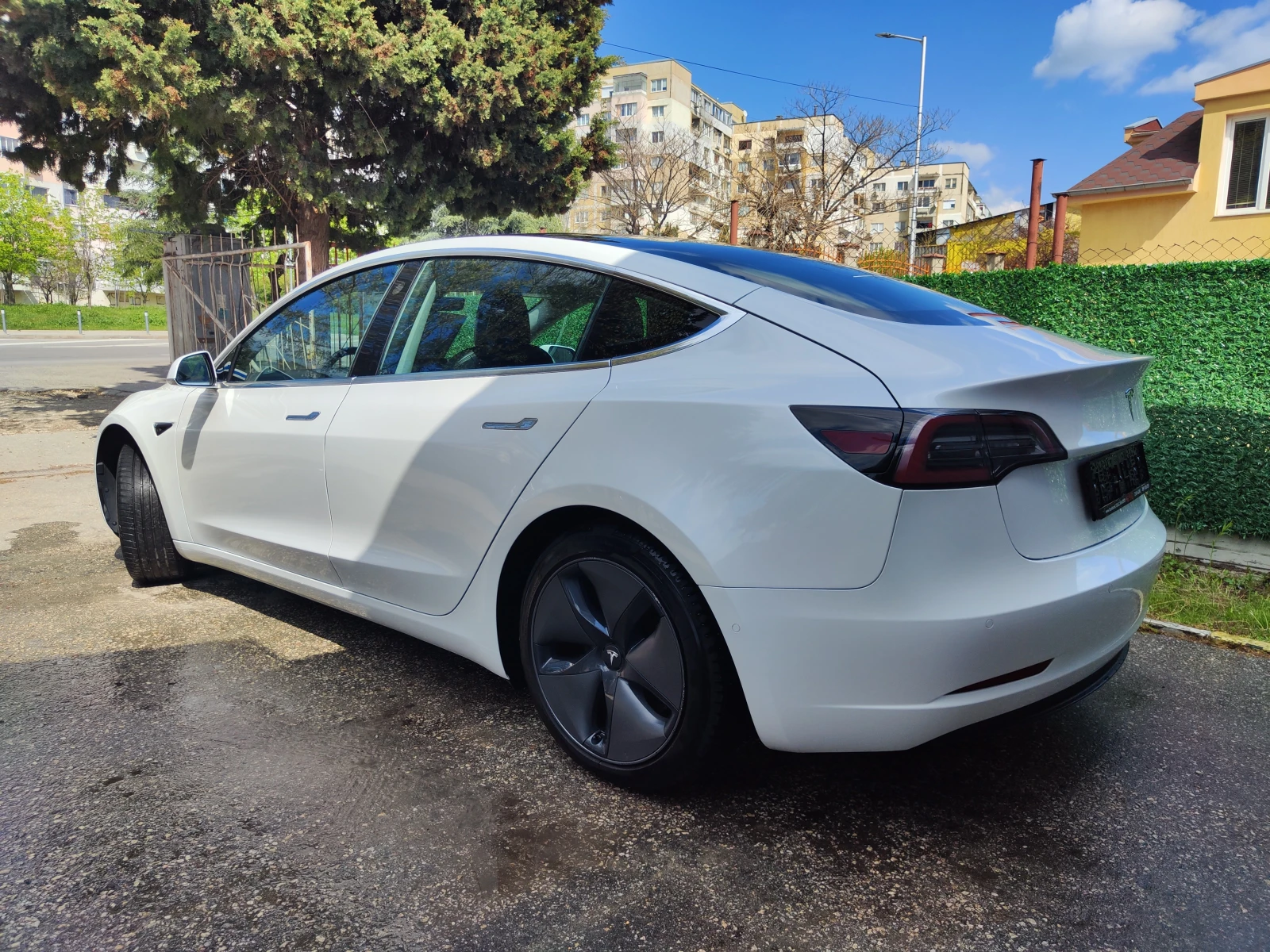 Tesla Model 3 Standart Range Plus - изображение 3
