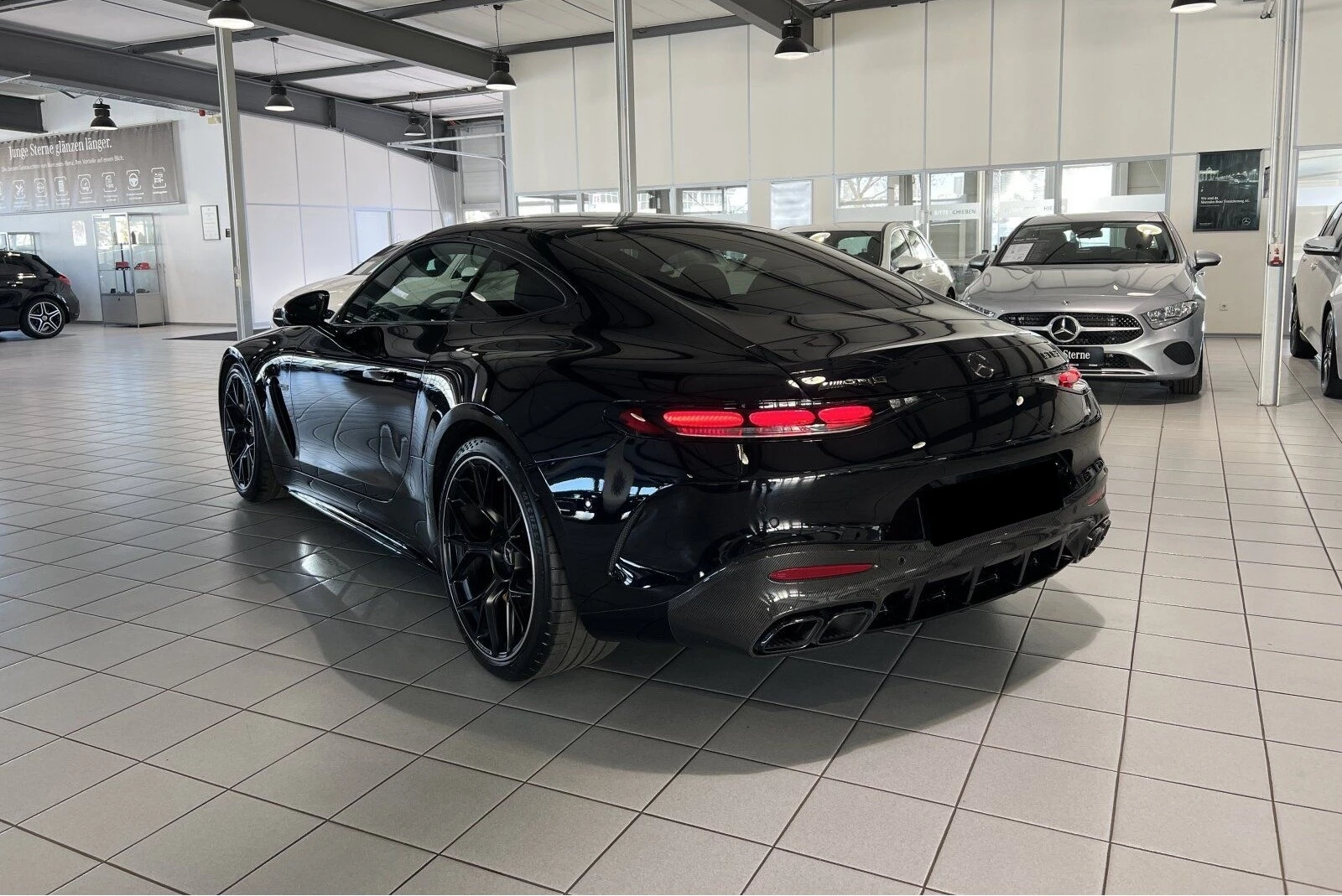 Mercedes-Benz AMG GT 63 COUPE/4M/FULL CARBON/BURM/PANO/ACTIVE RIDE/HUD/ - изображение 3