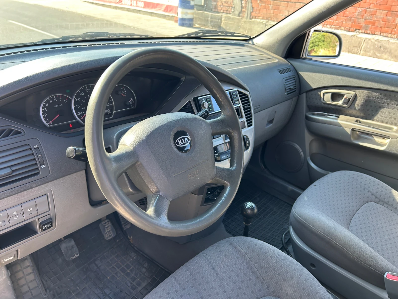 Kia Carens 2.0 - изображение 8