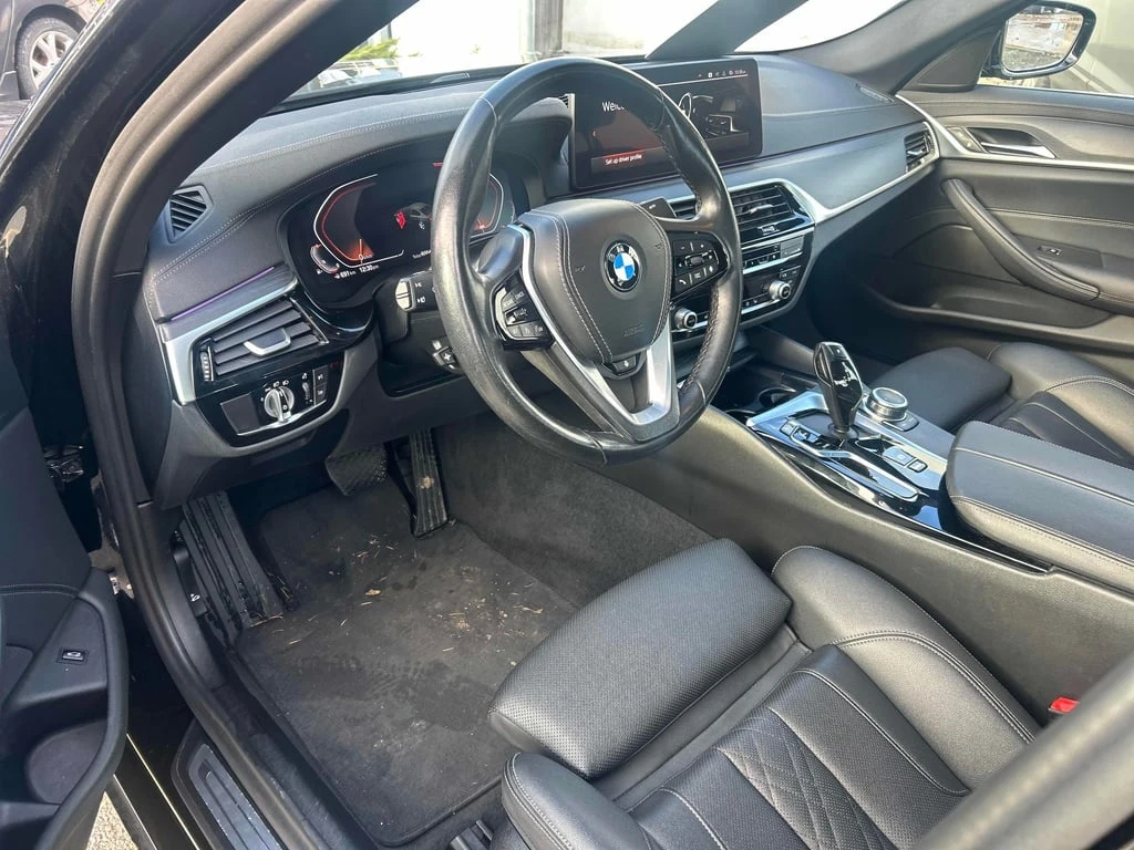 BMW 530 * 530i xDrive * CARFAX * БЕЗ ПЪРВОНАЧАЛНА ВНОСКА - изображение 5