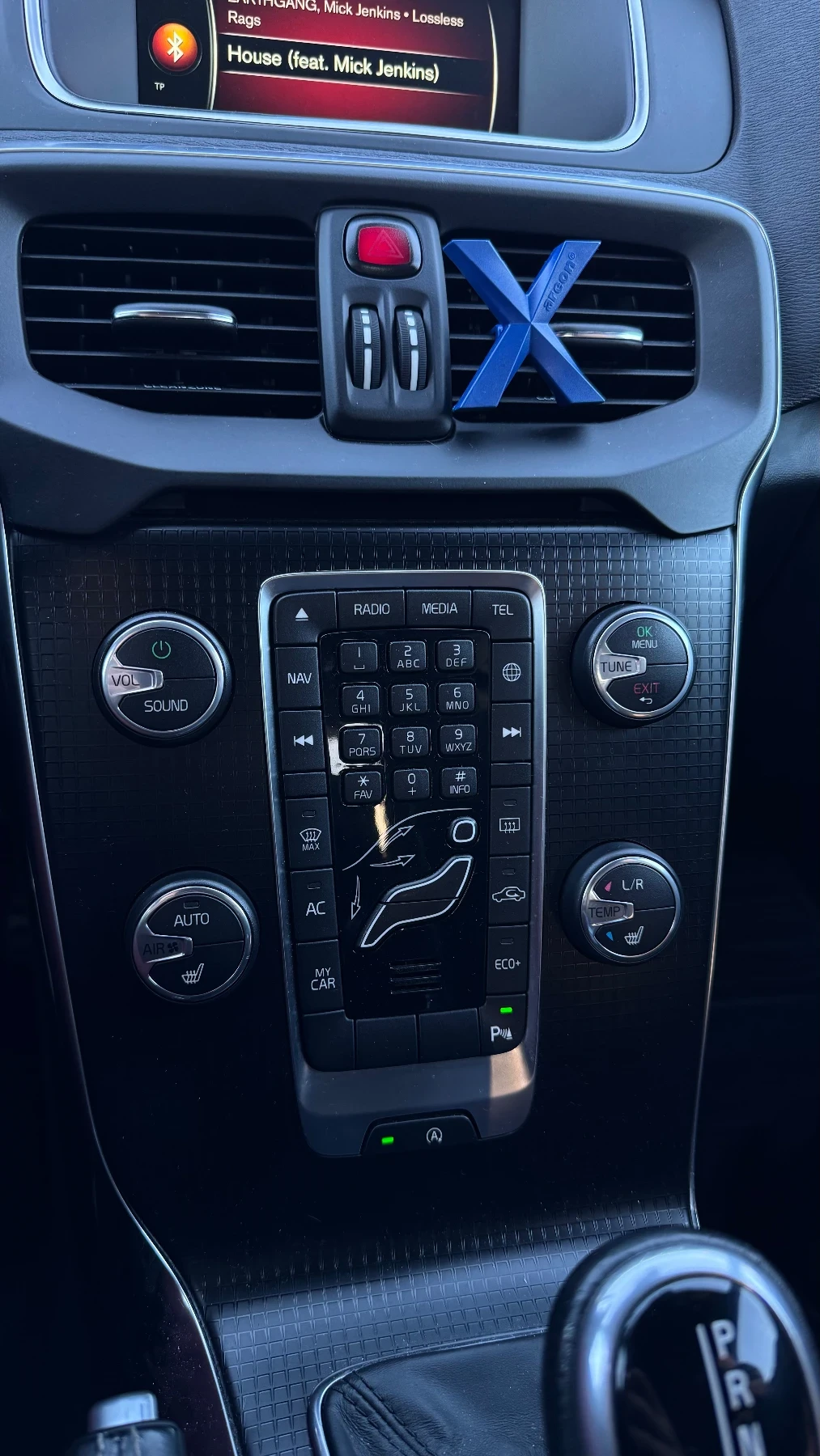 Volvo V40 D2 - изображение 6