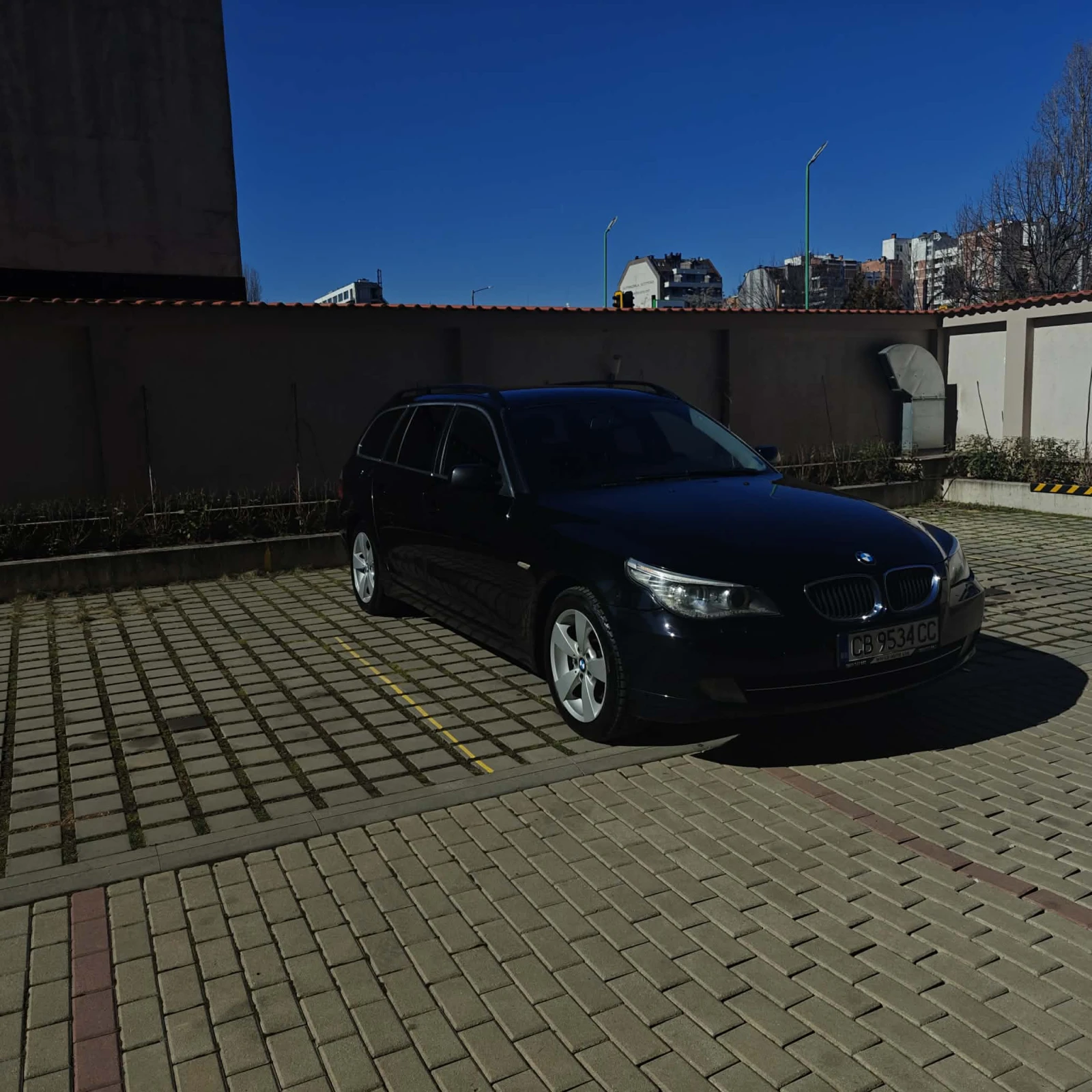 BMW 530 Xi, снимка 2 - Автомобили и джипове - 53728920