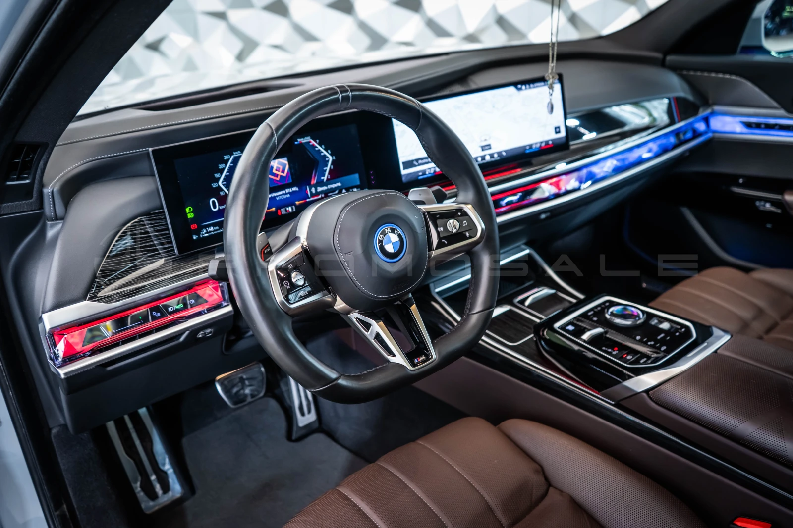 BMW 750 e xDrive Hybrid* Pano* Bowers&Wilkins, снимка 8 - Автомобили и джипове - 53856777