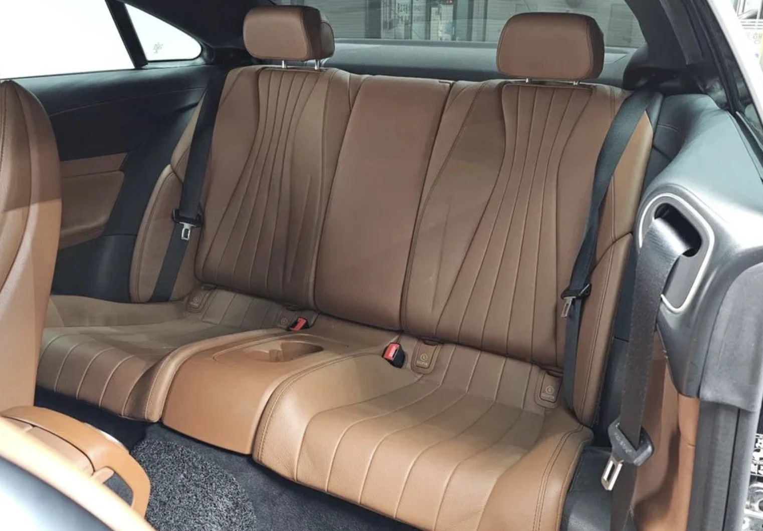 Mercedes-Benz E 450 4MATIC* КОжа* Подгрев* Кейлес* HEAD UP* BURMASTER*, снимка 11 - Автомобили и джипове - 54034423