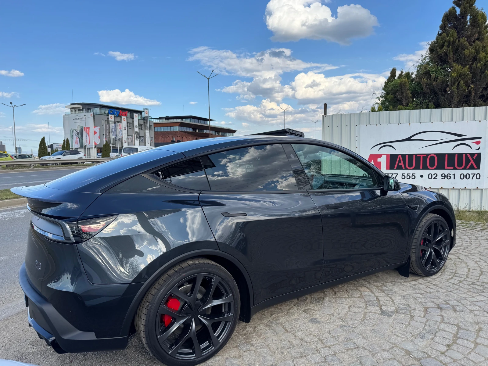 Tesla Model Y PERFOMANCE - 2026, снимка 15 - Автомобили и джипове - 54040131