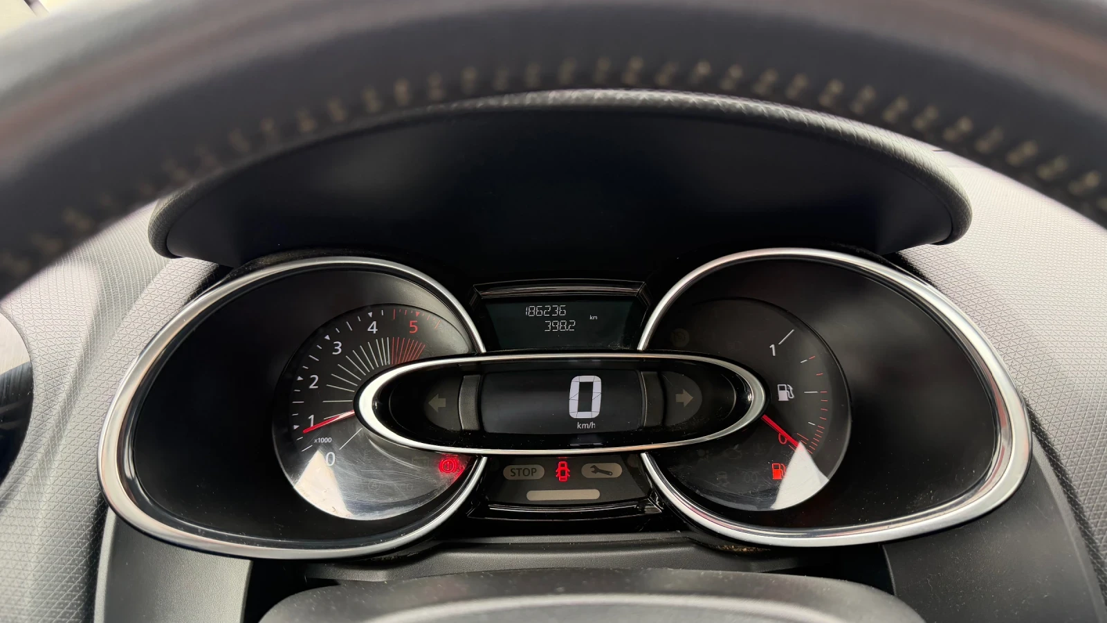 Renault Clio 1.5DCI EURO6, снимка 12 - Автомобили и джипове - 54495823