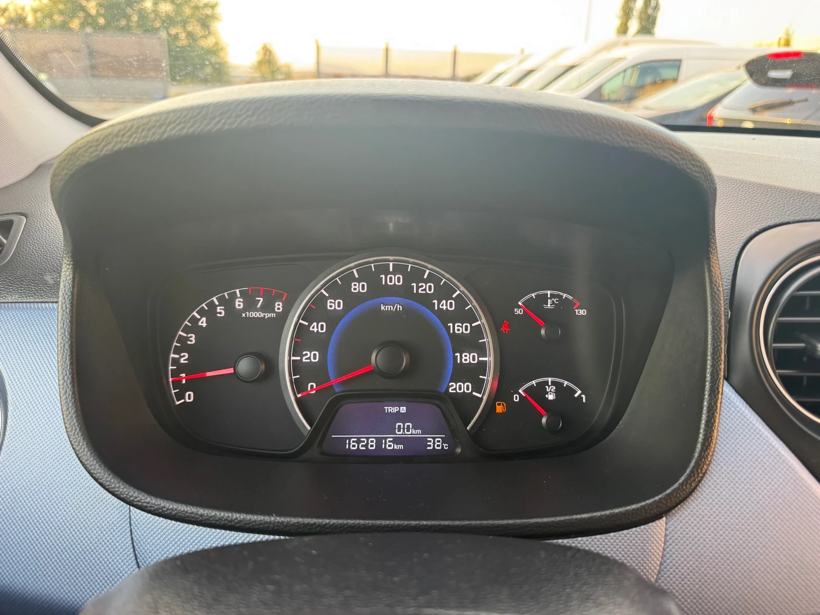 Hyundai I10 NAVI CAR PLAY, снимка 11 - Автомобили и джипове - 55221309