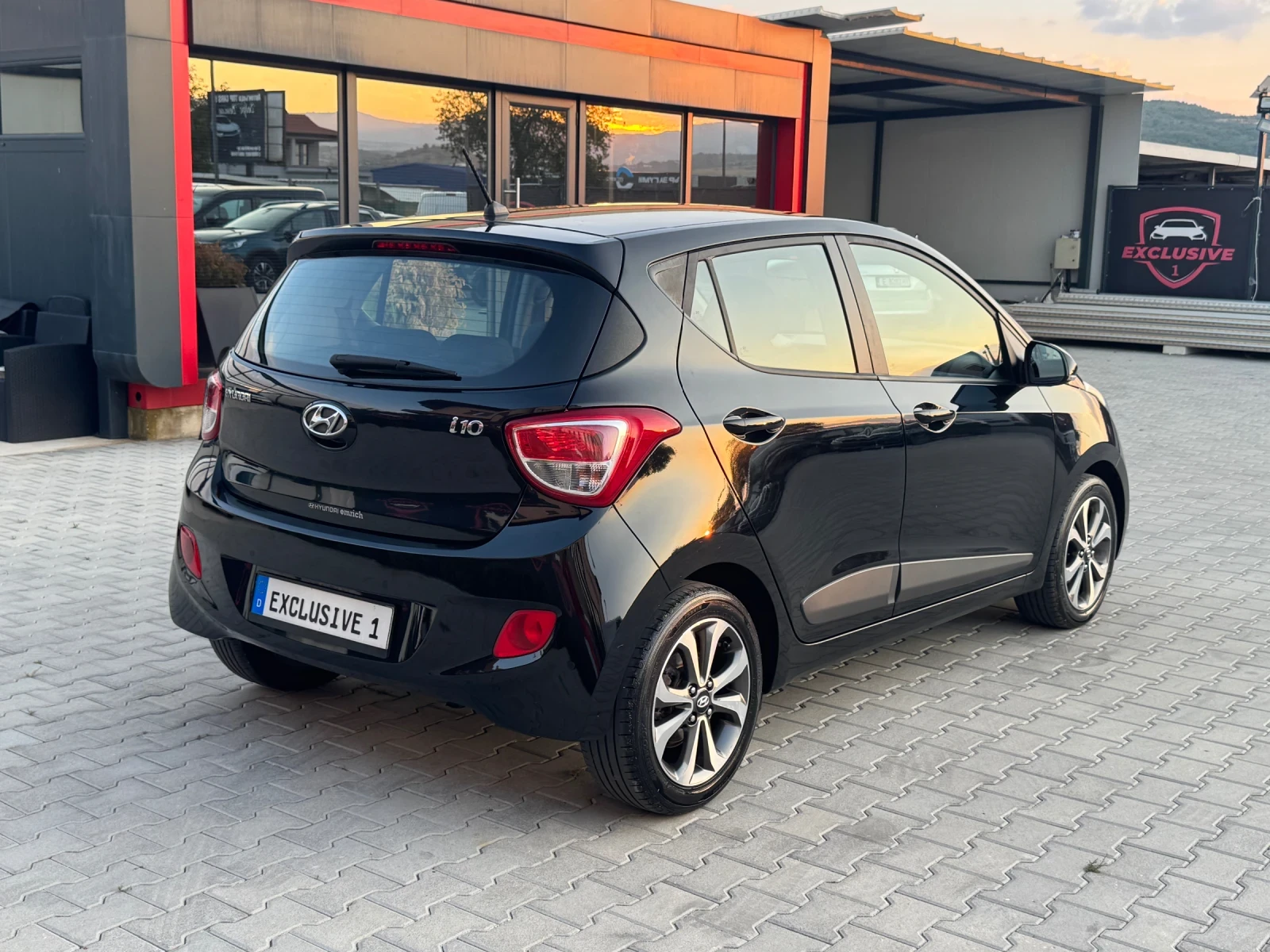 Hyundai I10 NAVI CAR PLAY, снимка 5 - Автомобили и джипове - 55221309