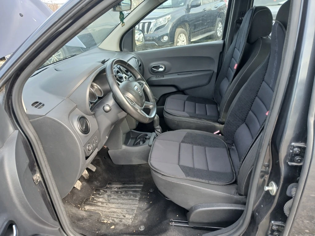 Dacia Lodgy 1.6 Бензин, снимка 9 - Автомобили и джипове - 54861403