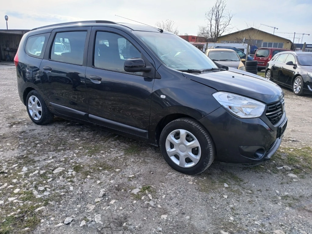 Dacia Lodgy 1.6 Бензин, снимка 3 - Автомобили и джипове - 54861403