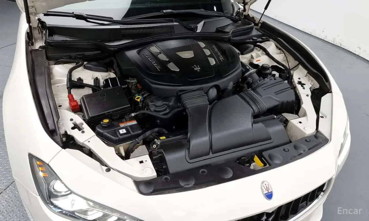 Maserati Ghibli * 3.0 Diesel * ЦЕНА ДО БГ, снимка 17 - Автомобили и джипове - 55578538